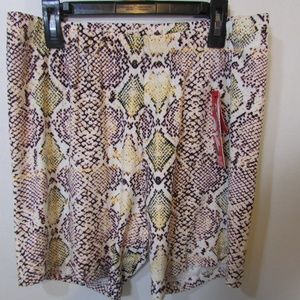 Plus Size 2X Stretch Shorts NWT